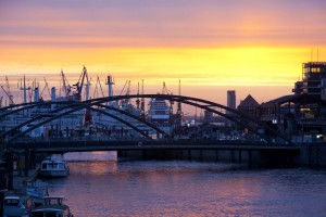 Sonnenuntergang im Hafen