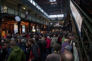 Die Markthalle am Fischmarkt, mit Livemusik und Bier zum Frühstück