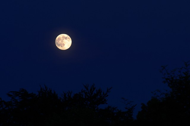 Mond über Dortmund